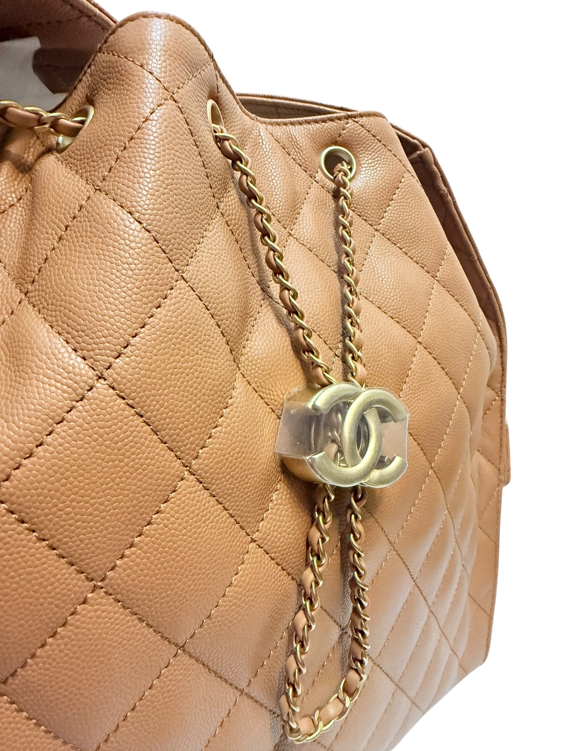 Chanel 25 Medium Caviar