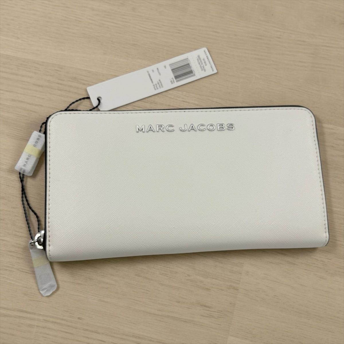 Marc Jacobs Leather Zippered Long Wallet