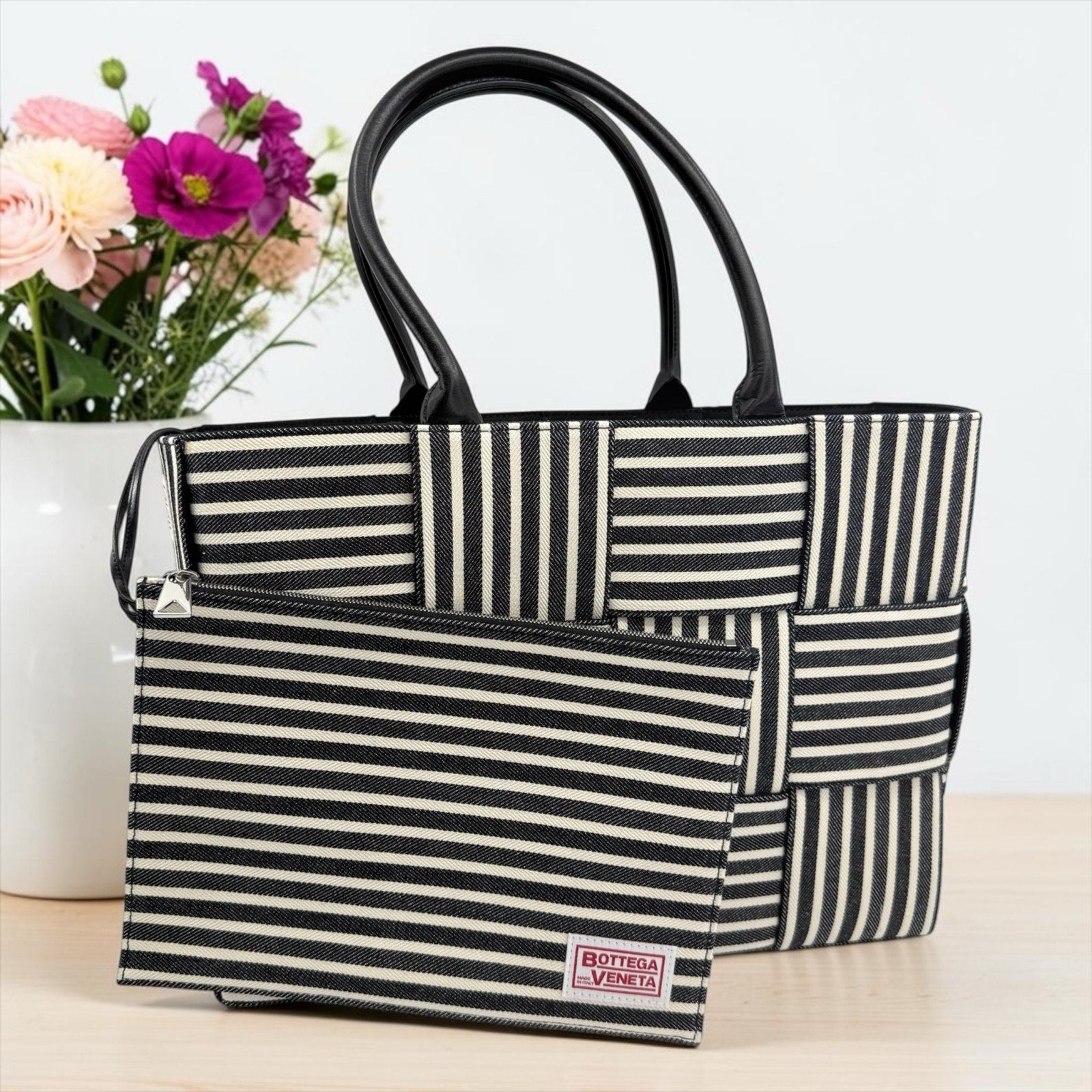 Bottega Veneta Arco Tote W/Pouch