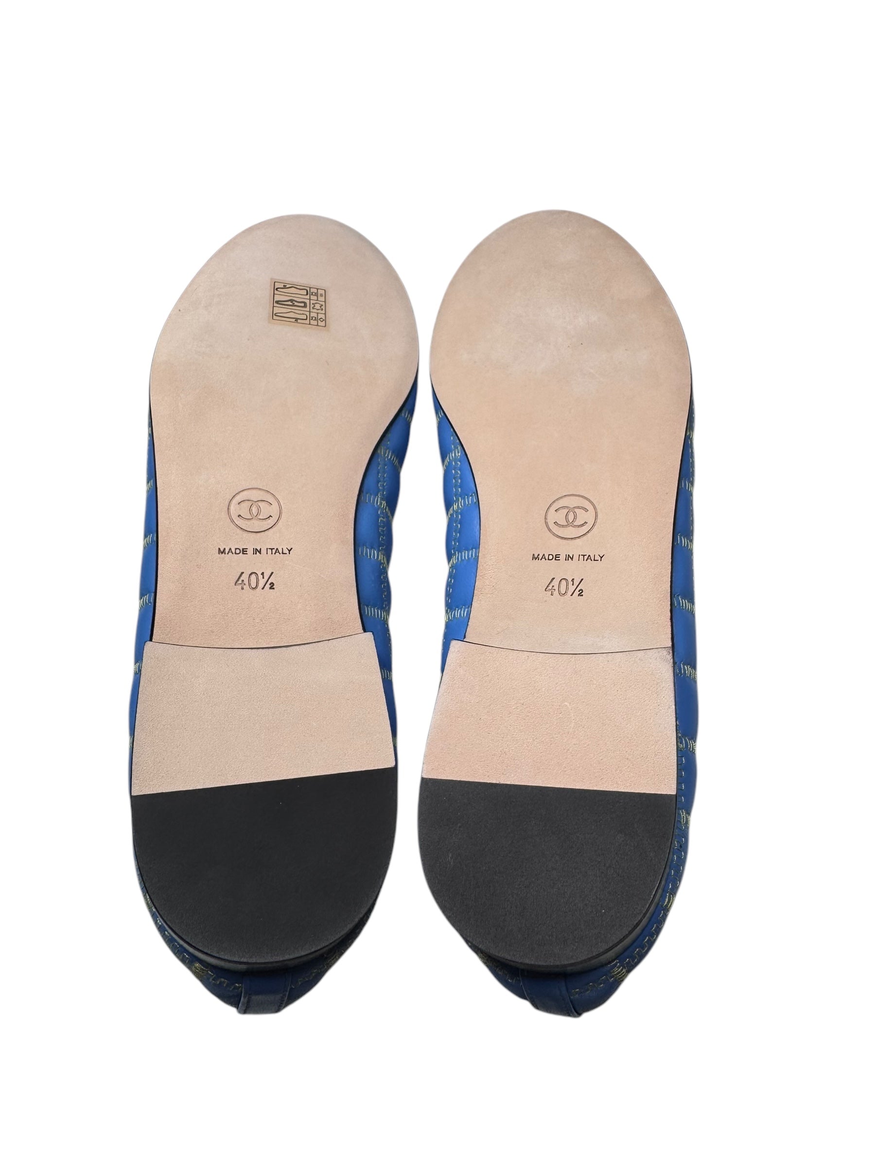 Chanel Interlocking CC Logo Flats (40/10)