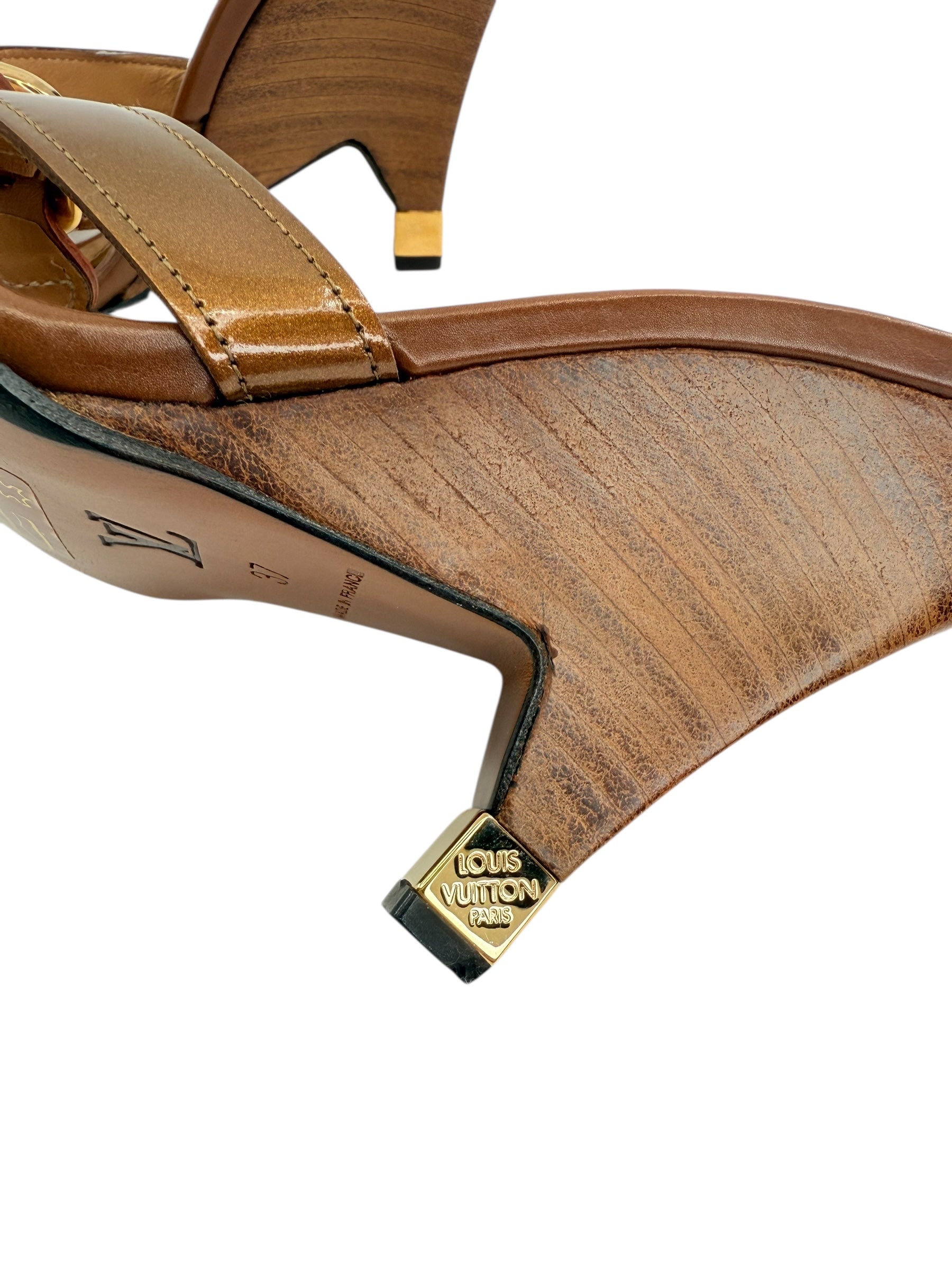Louis Vuitton Wooden Wedge Sandals (37/7)