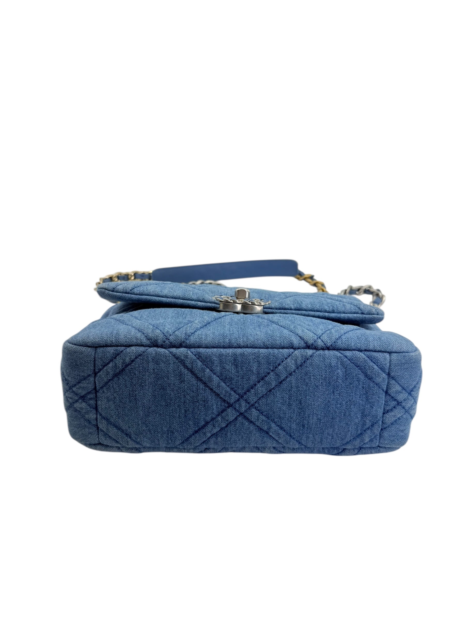 Chanel Denim Medium 19