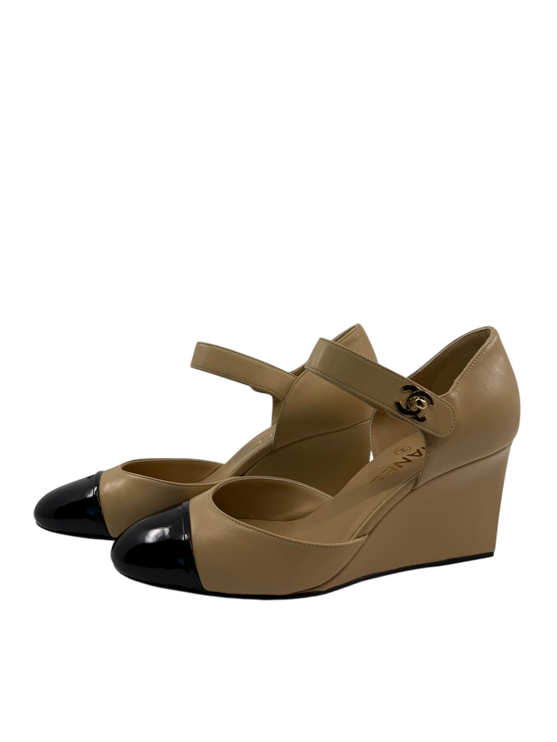 Chanel Mary Janes (38/8)