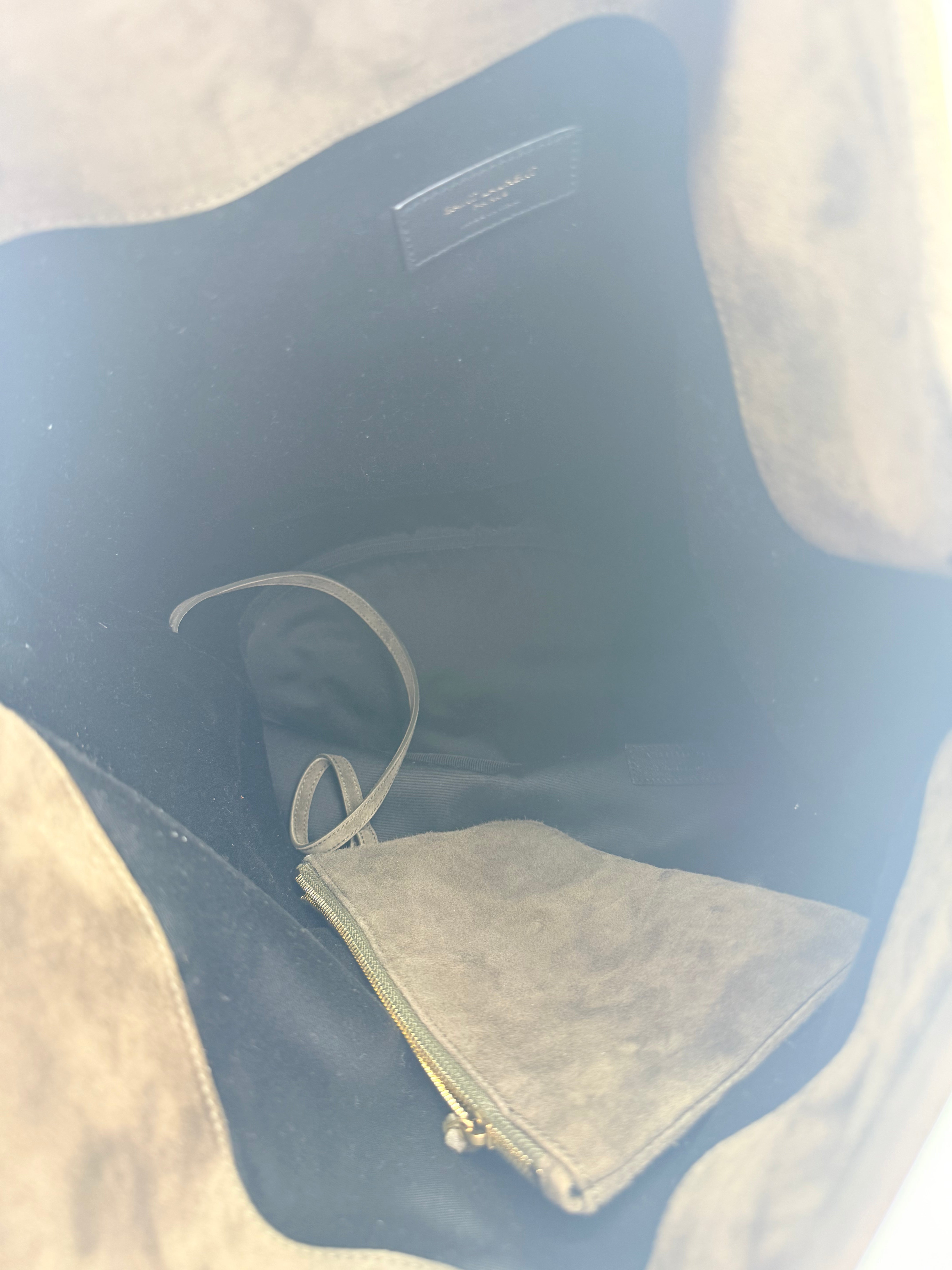 Saint Laurent Niki Supple Bucket Bag W/Pouch